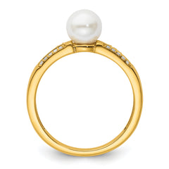 14K Polished 1/15 carat Diamond and White Freshwater Cultured Pearl Size 7 Ring