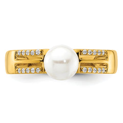 14K Polished 1/15 carat Diamond and White Freshwater Cultured Pearl Size 7 Ring