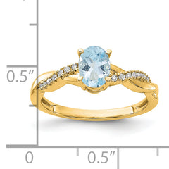 10k Oval Aquamarine and Diamond Ring