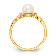 14k FW Cultured Pearl and Diamond Twist Ring