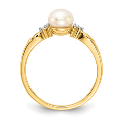 14k FW Cultured Pearl and Diamond Ring