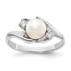 14k White Gold 6mm FW Cultured Pearl AA Diamond ring