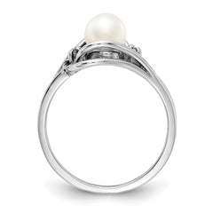 14k White Gold 5.5mm FW Cultured Pearl AA Diamond ring