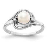 14k White Gold 5.5mm FW Cultured Pearl AA Diamond ring