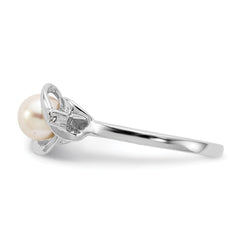 14k White Gold 5.5mm FW Cultured Pearl AA Diamond ring