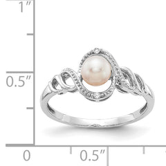 10k White Gold Fresh Water Cultured Pearl and Diamond Ring