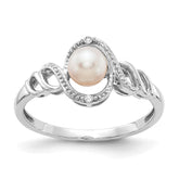 10k White Gold Fresh Water Cultured Pearl and Diamond Ring