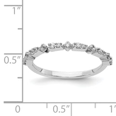 14k White Gold Fancy Diamond Band