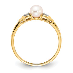 14k Fresh Water Cultured Pearl and Diamond Ring