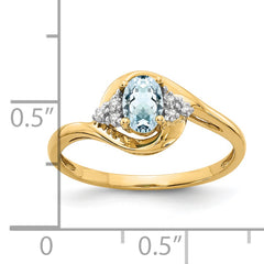 14k Aquamarine and Diamond Ring
