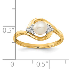 14k Fresh Water Cultured Pearl and Diamond Ring