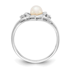 14k White Gold Fresh Water Cultured Pearl and Diamond Heart Ring
