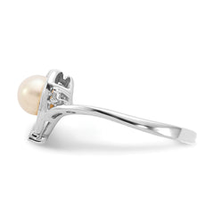 14k White Gold Fresh Water Cultured Pearl and Diamond Heart Ring