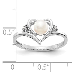 14k White Gold Fresh Water Cultured Pearl and Diamond Heart Ring