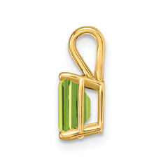 14K 7x5mm Emerald Cut Peridot pendant