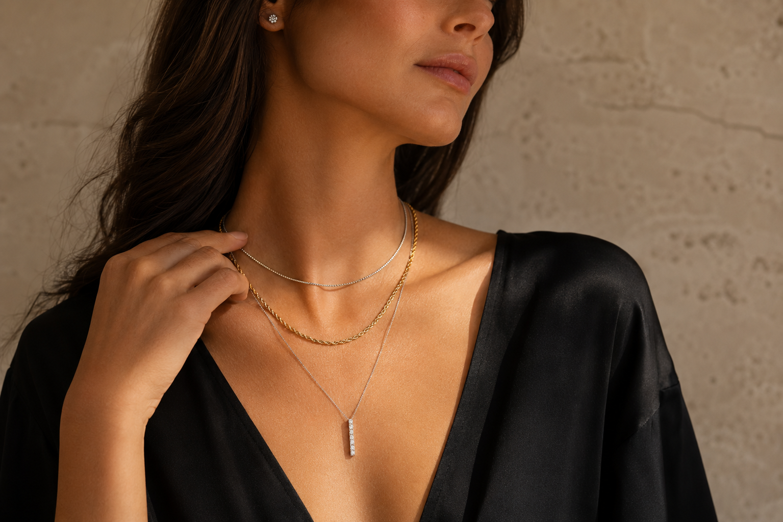 How to Layer Necklaces: A Complete Styling Guide