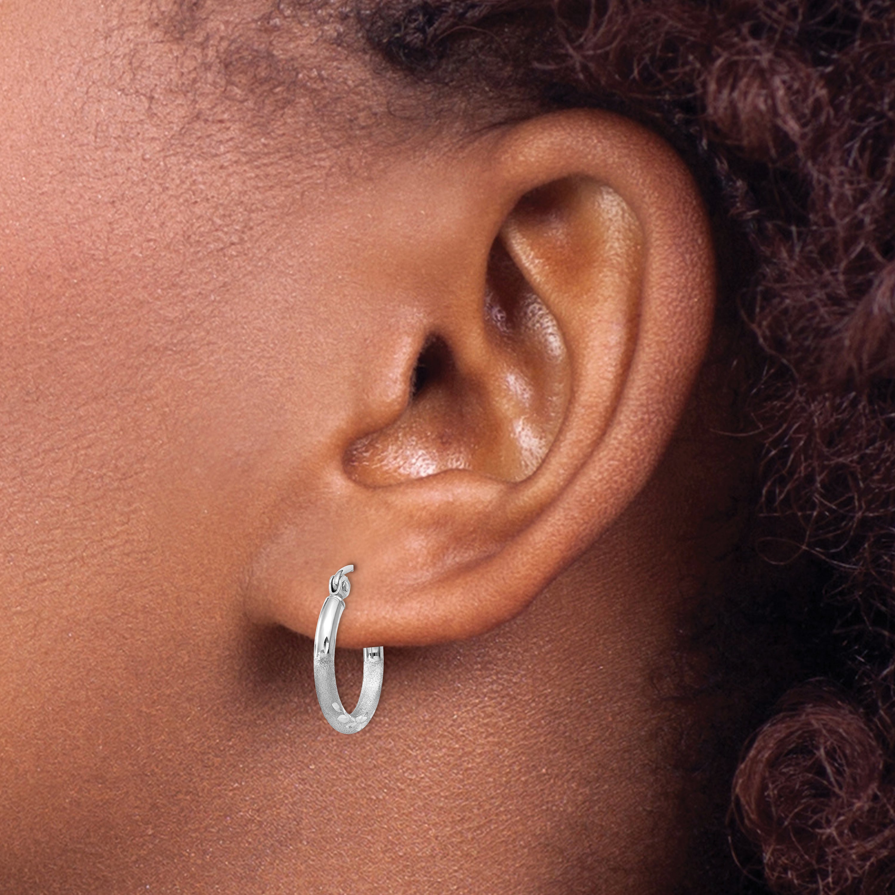 10k White Gold Satin and Diamond-cut 2mm Round Hoop Earrings