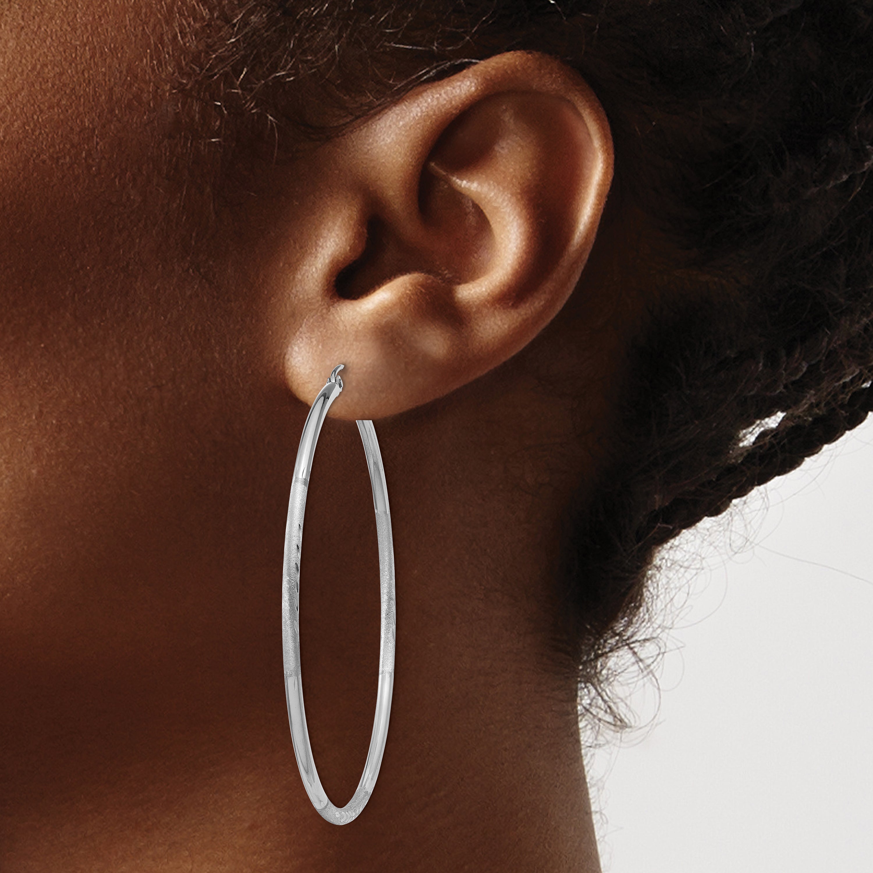 10k White Gold Satin and Diamond-cut 2mm Round Hoop Earrings