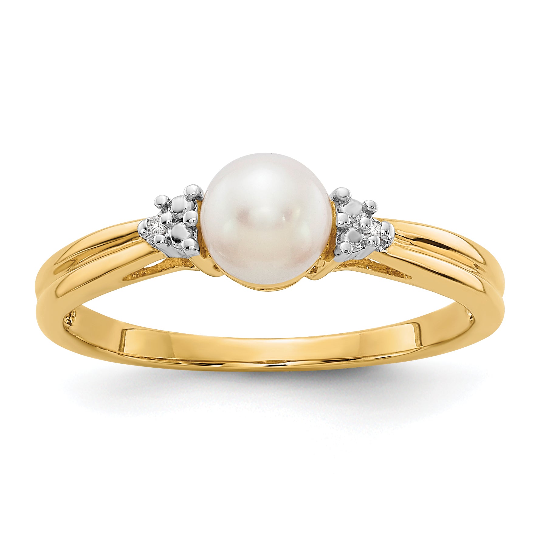 10K Diamond and FW Cultured Pearl Ring Main image