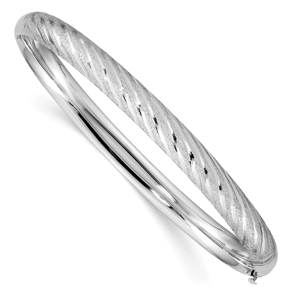 14k White Gold Polished Textured Diamond-cut 6.20mm Twisted Hinged Oval Bangle Bracelet