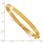 14k Polished 4.75mm Diamond-Cut Textured Hinged Oval Bangle Bracelet