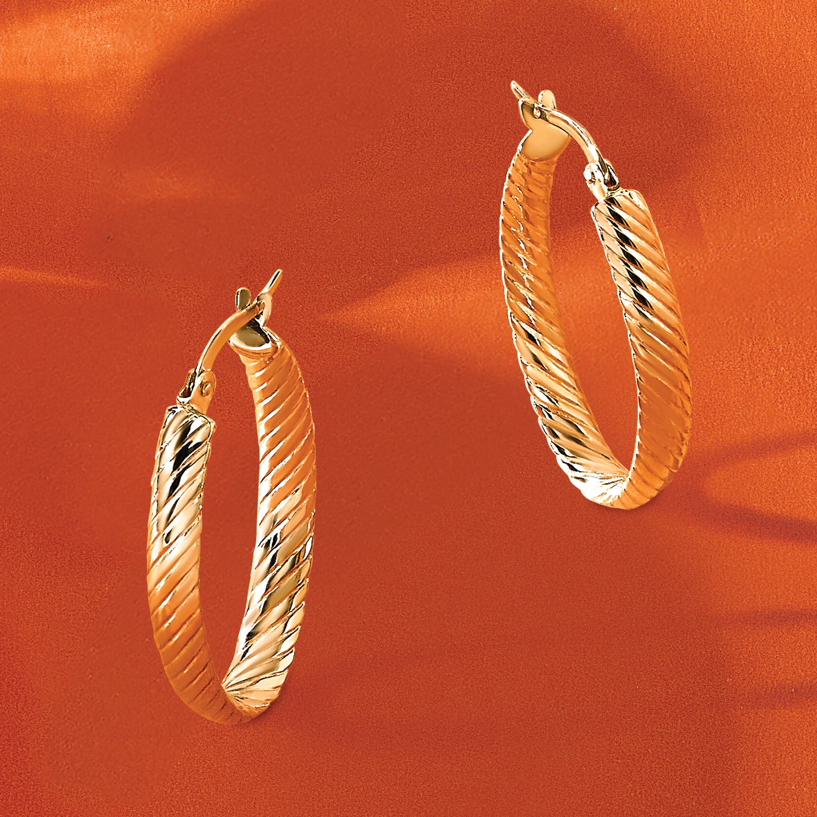 14K Polished and Grooved Oval Hoop Earrings