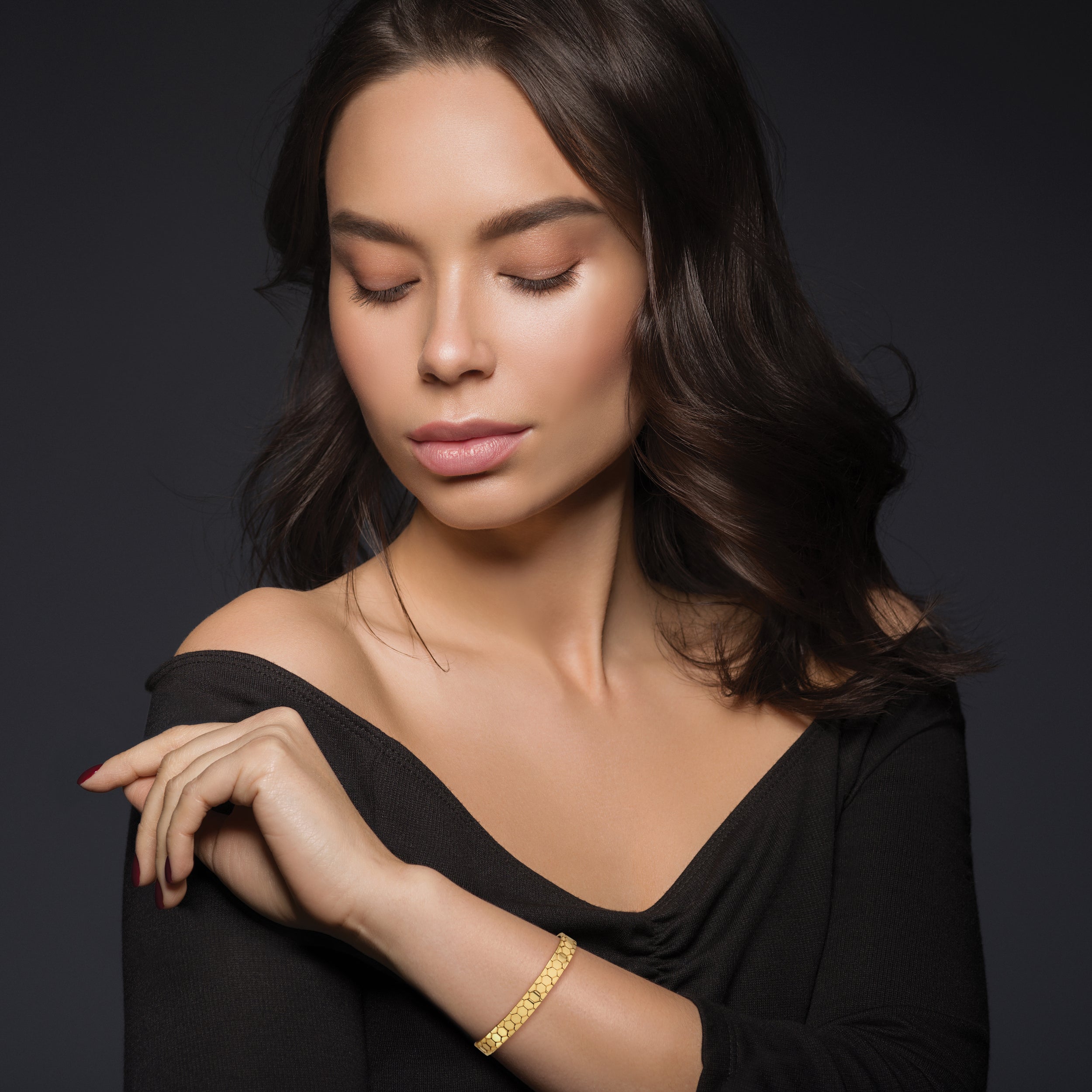 14K Polished Hexagon Design Bracelet