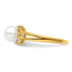 14K Polished 1/10 carat Diamond and White Freshwater Cultured Pearl Size 7 Ring