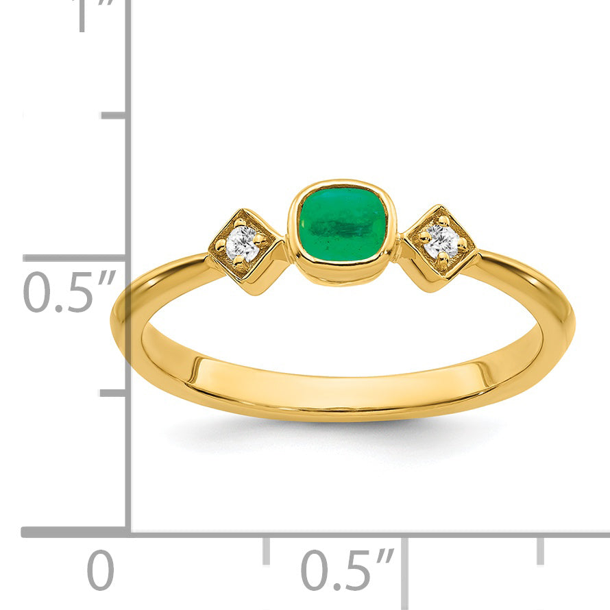 14k Emerald and Diamond Ring Secondary image