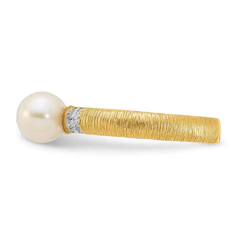 14K Textured 6-7mm Round White FWC Pearl and .09ct Diamond Ring