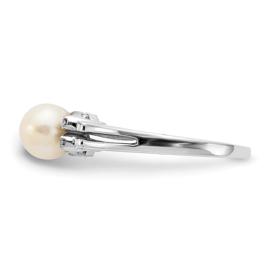 14k White Gold 6mm FW Cultured Pearl AA Diamond ring