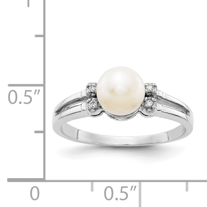 14k White Gold 6mm FW Cultured Pearl AA Diamond ring