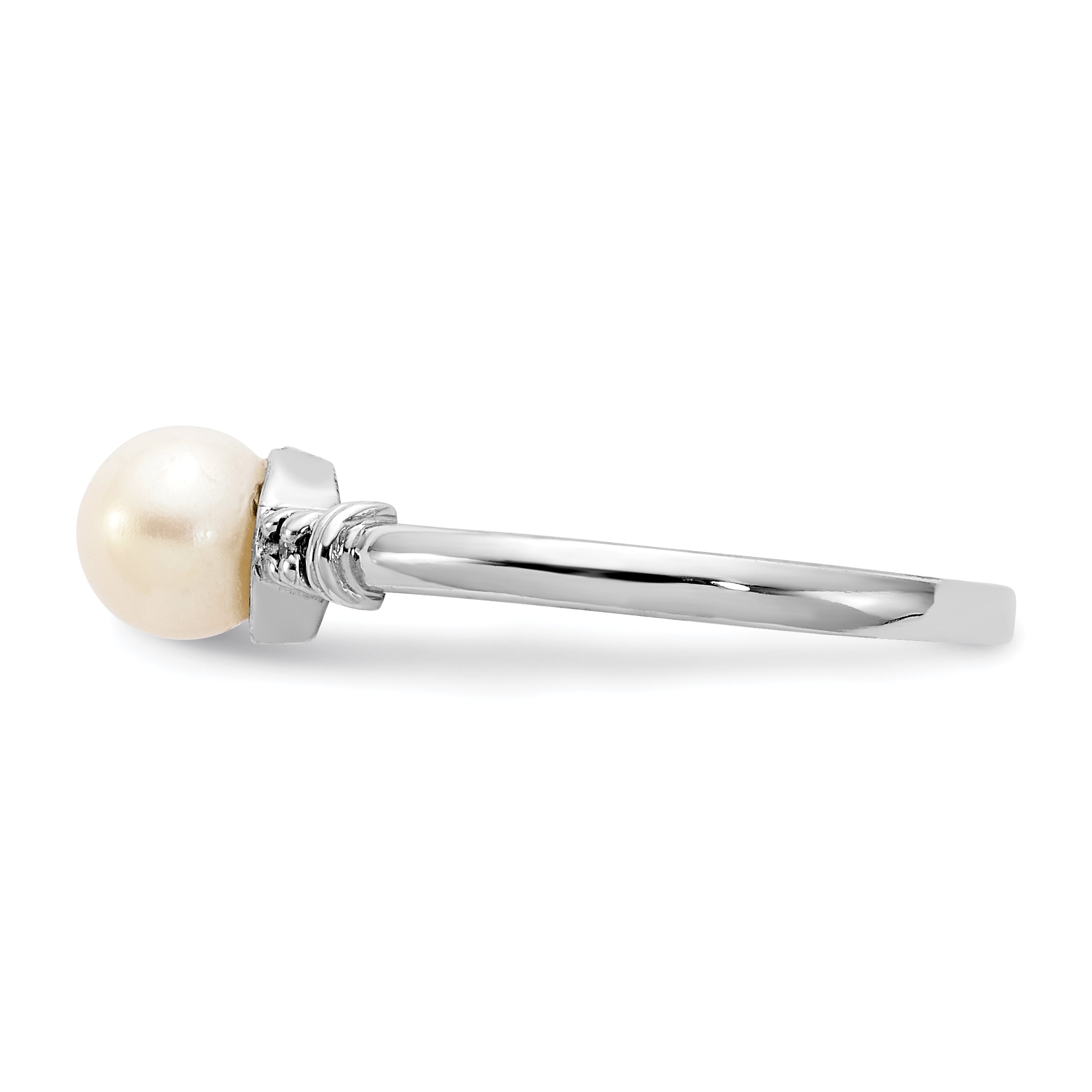 14k White Gold 5mm FW Cultured Pearl AA Diamond ring