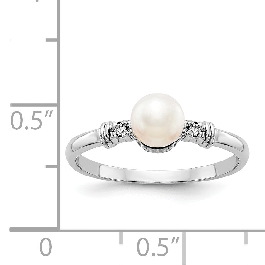 14k White Gold 5mm FW Cultured Pearl AA Diamond ring