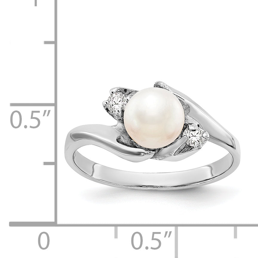 14k White Gold 6mm FW Cultured Pearl AA Diamond ring