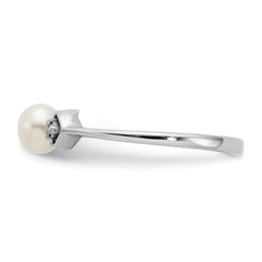14k White Gold 4.5mm FW Cultured Pearl AA Diamond ring