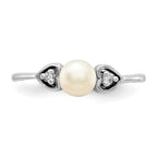 14k White Gold 4.5mm FW Cultured Pearl AA Diamond ring