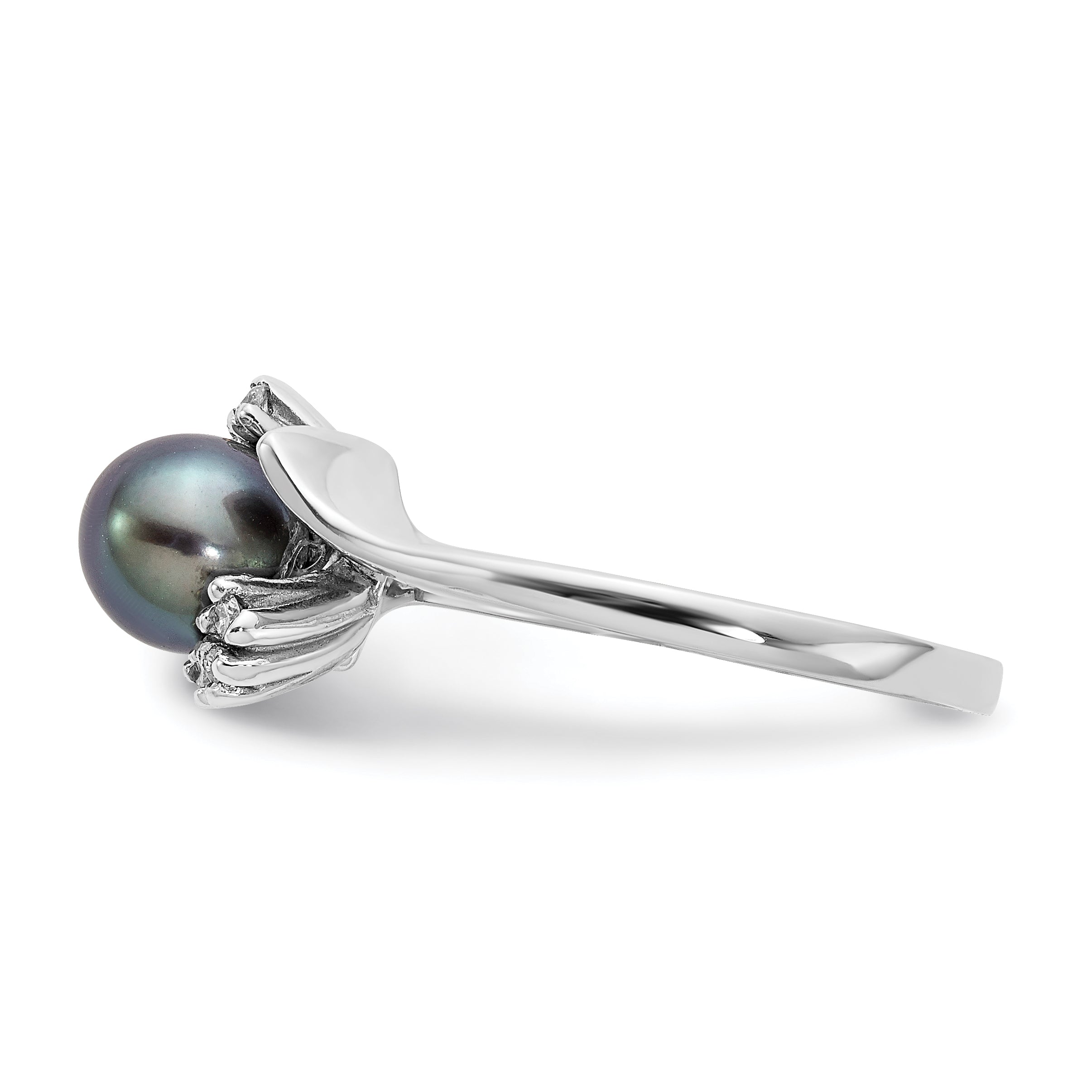 14k White Gold 6mm Black FW Cultured Pearl AA Diamond ring