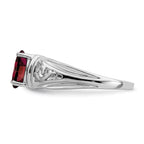 14k White Gold 7x5mm Oval Garnet ring
