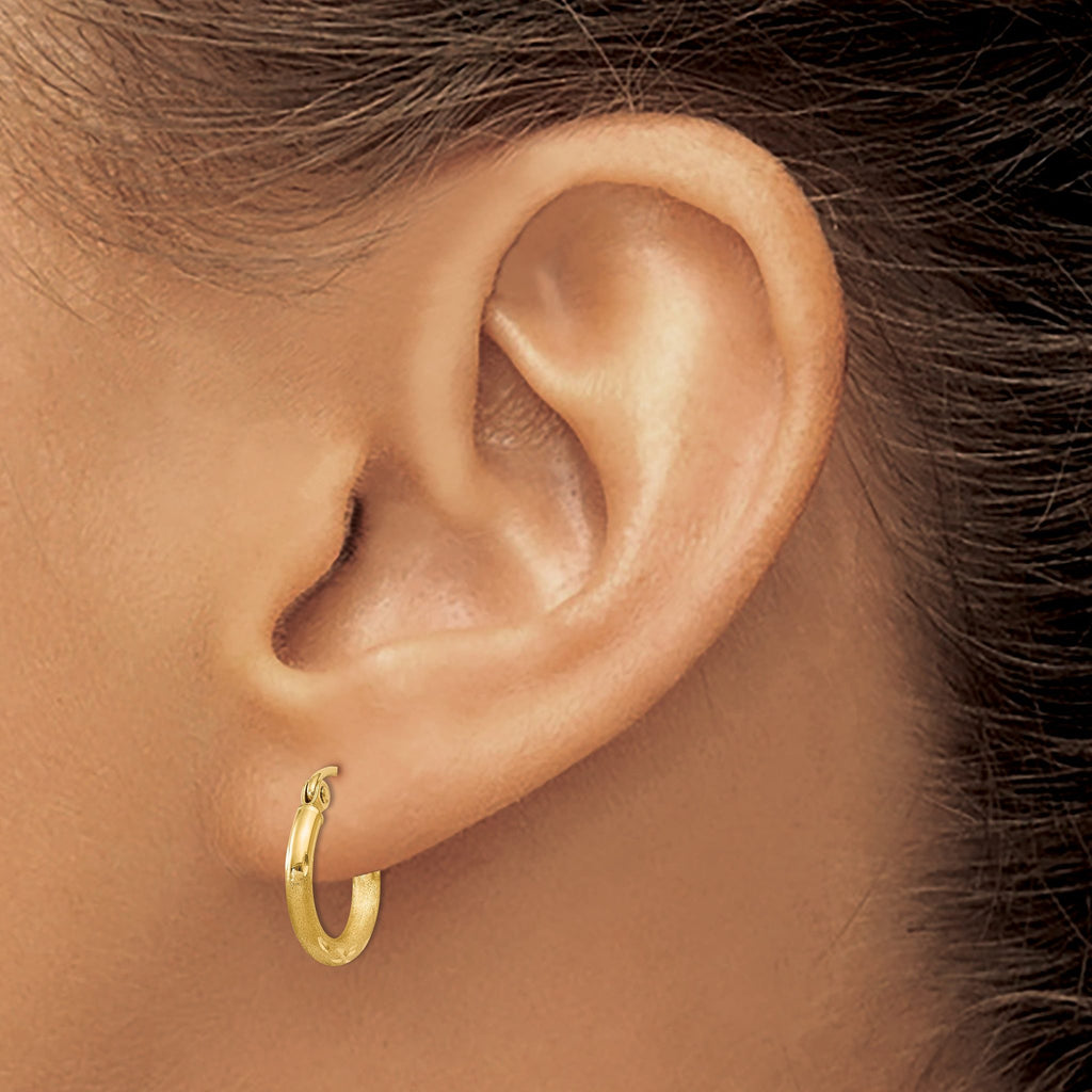 10k Satin and Diamond-cut 2mm Round Tube Hoop Earrings