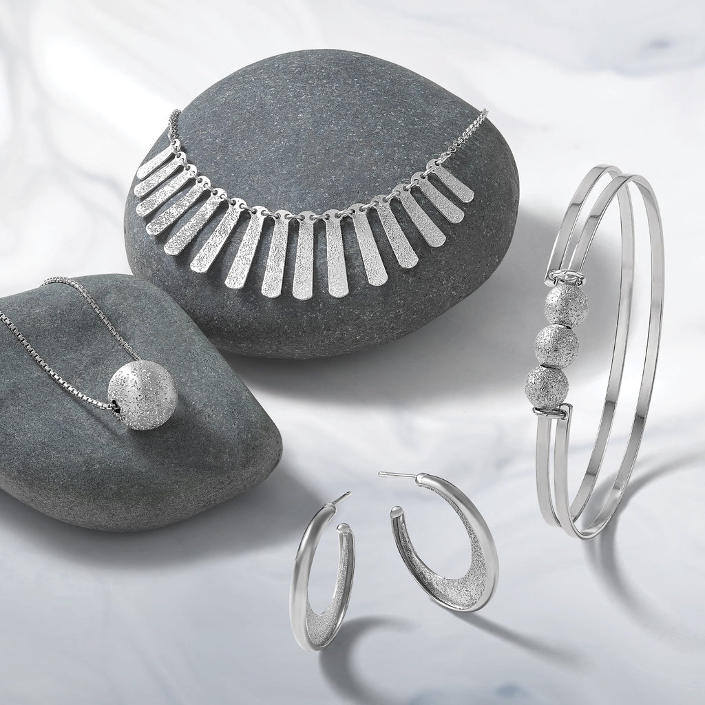 SS Radiant Essence Pol/Textured Bars w/ 2in Ext. Necklace