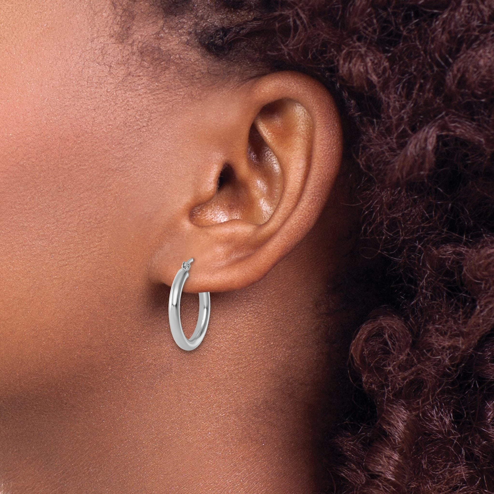 14k White Gold Polished 2.5mm Lightweight Tube Hoop Earrings