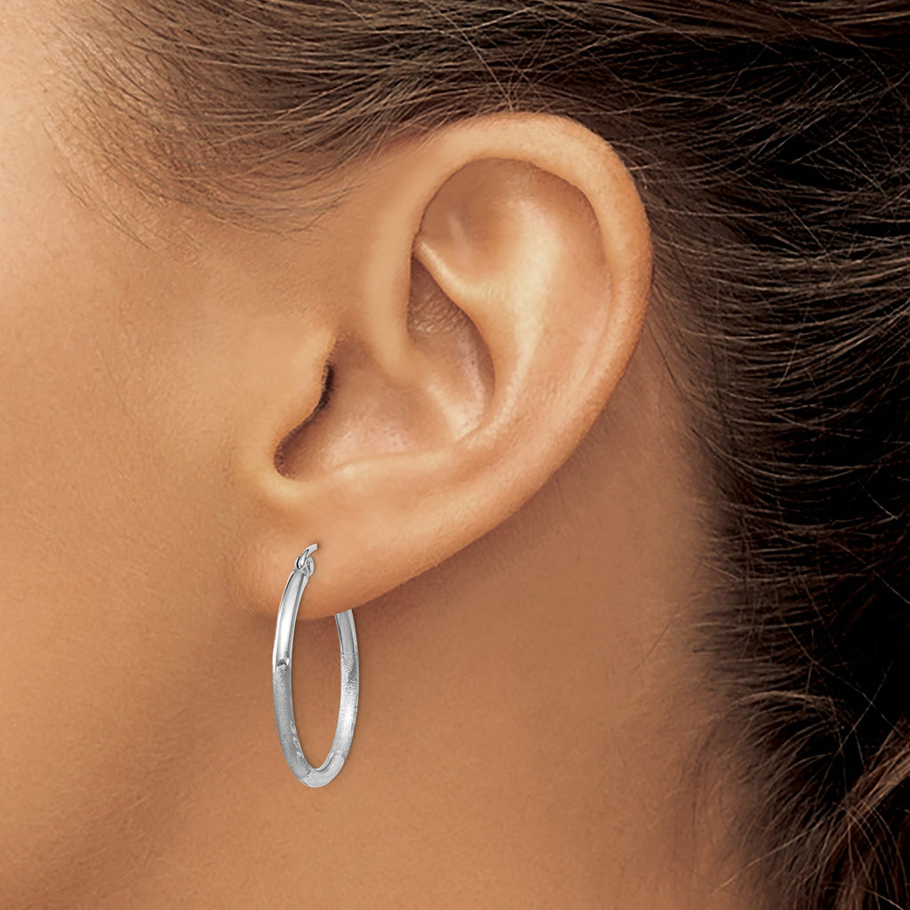 10k White Gold Satin and Diamond-cut 2mm Round Hoop Earrings