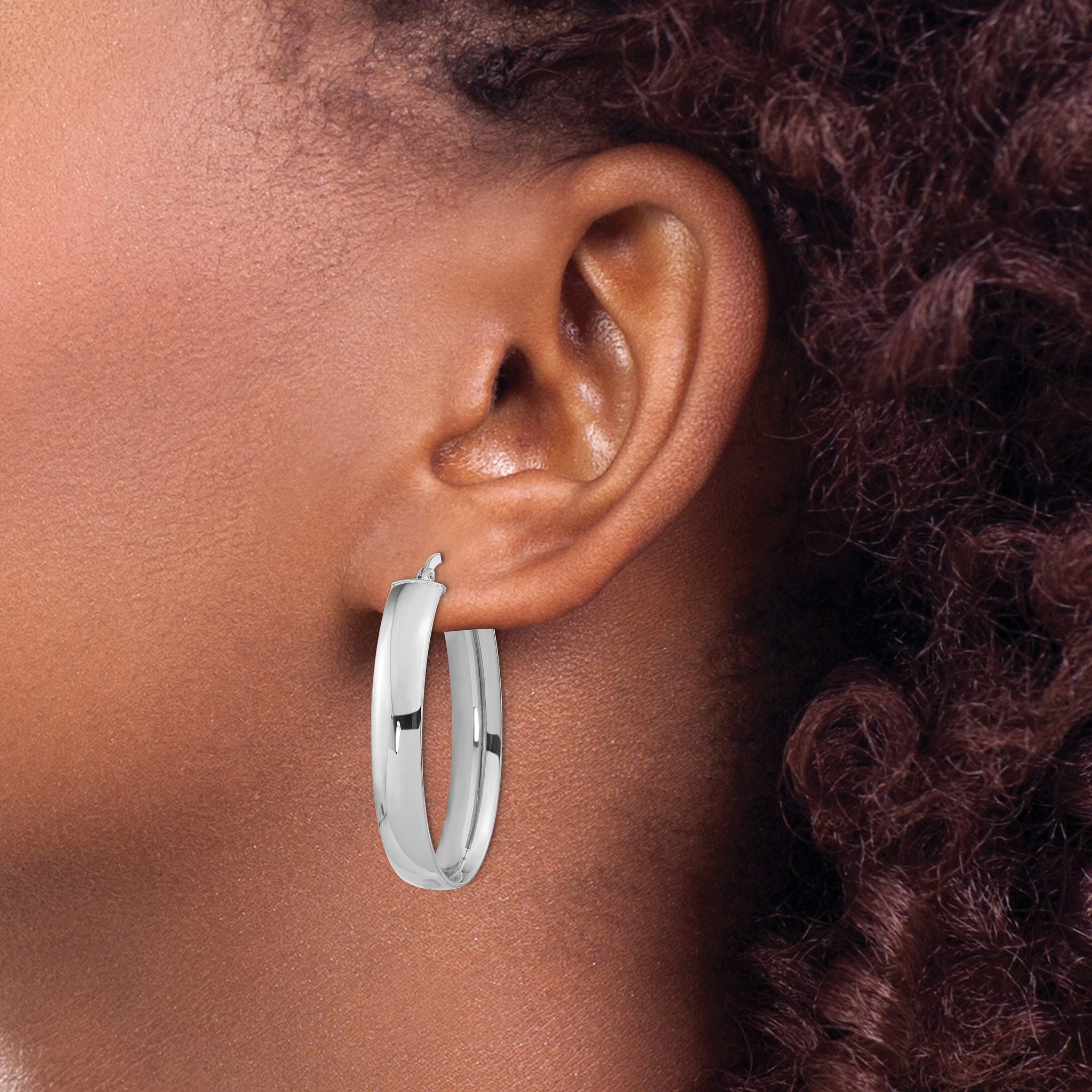 14k White Gold Oval Hoop Earrings
