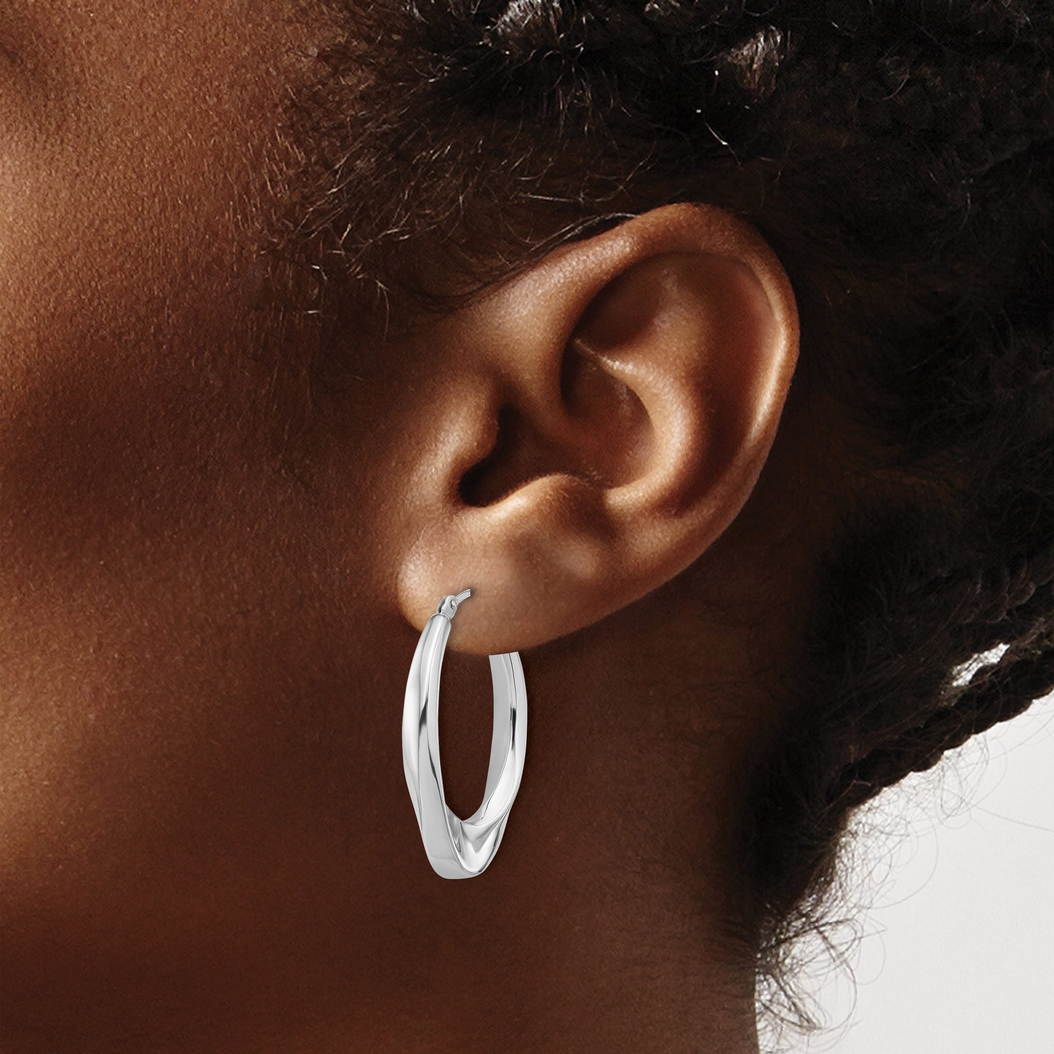 14K White Gold Polished Hollow Oval Twist Hoop Earrings