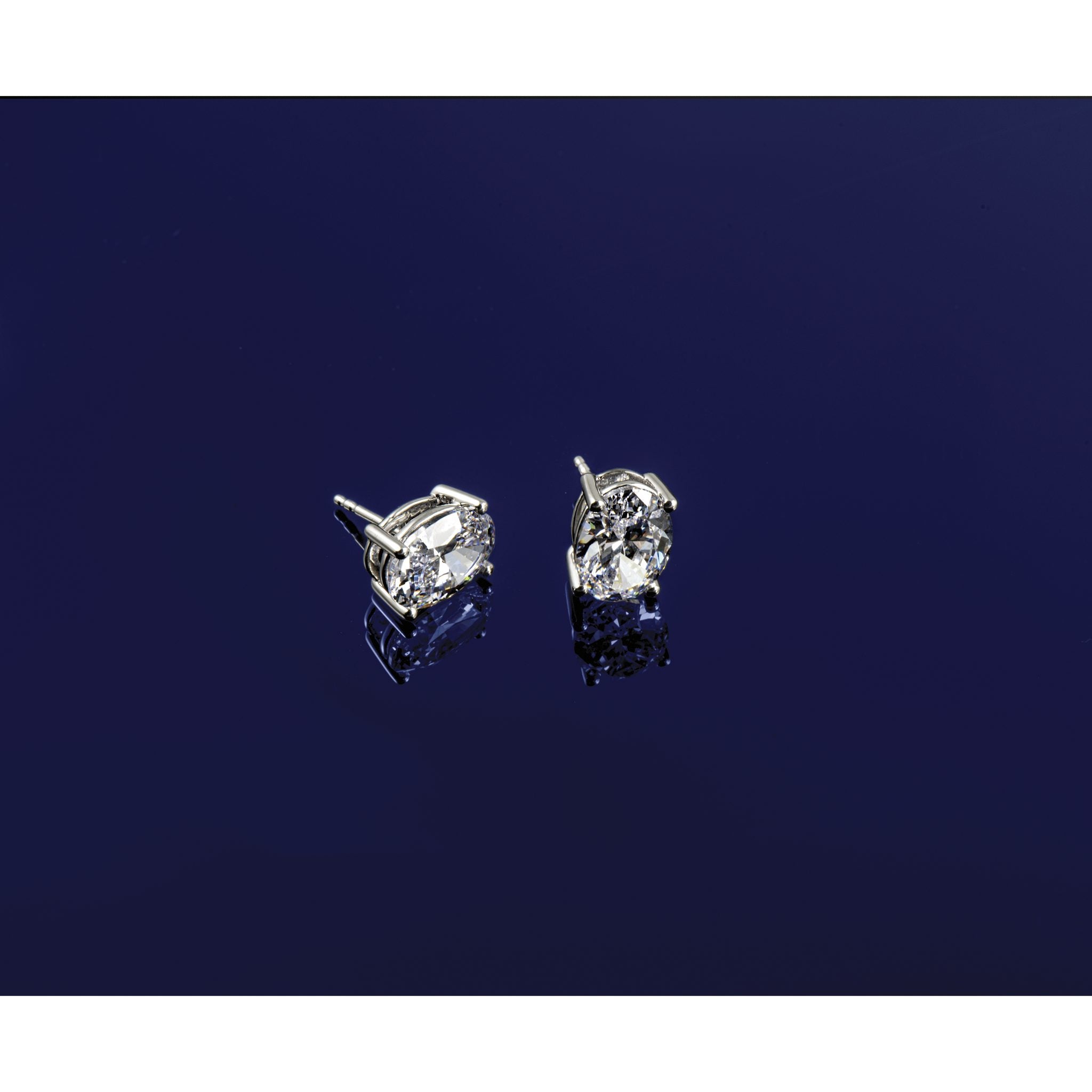 14K White Gold 4 ct Certified Lab-Created Diamond VS+ F+, Oval-Cut 4-Prong Stud Earrings