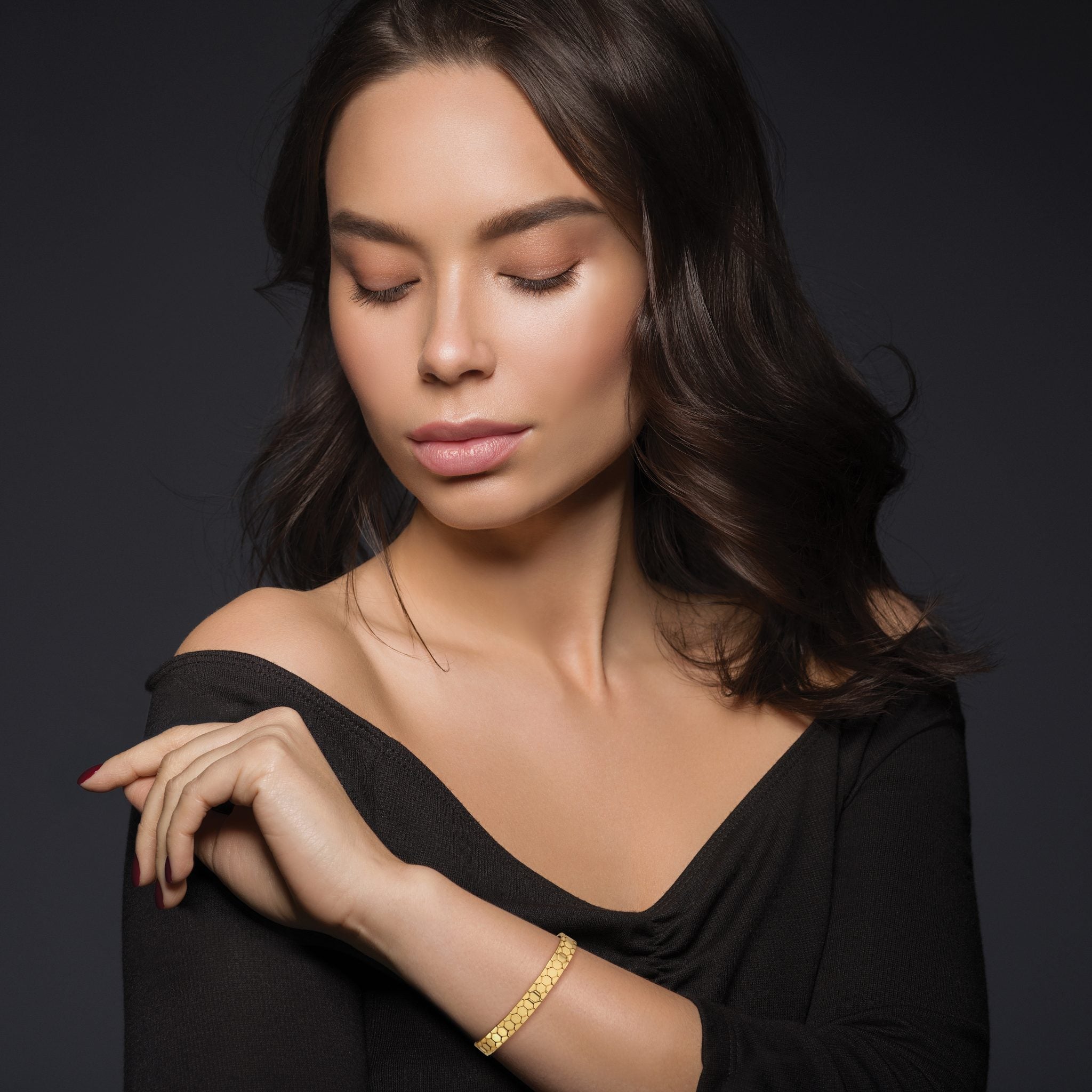 14K Polished Hexagon Design Bracelet