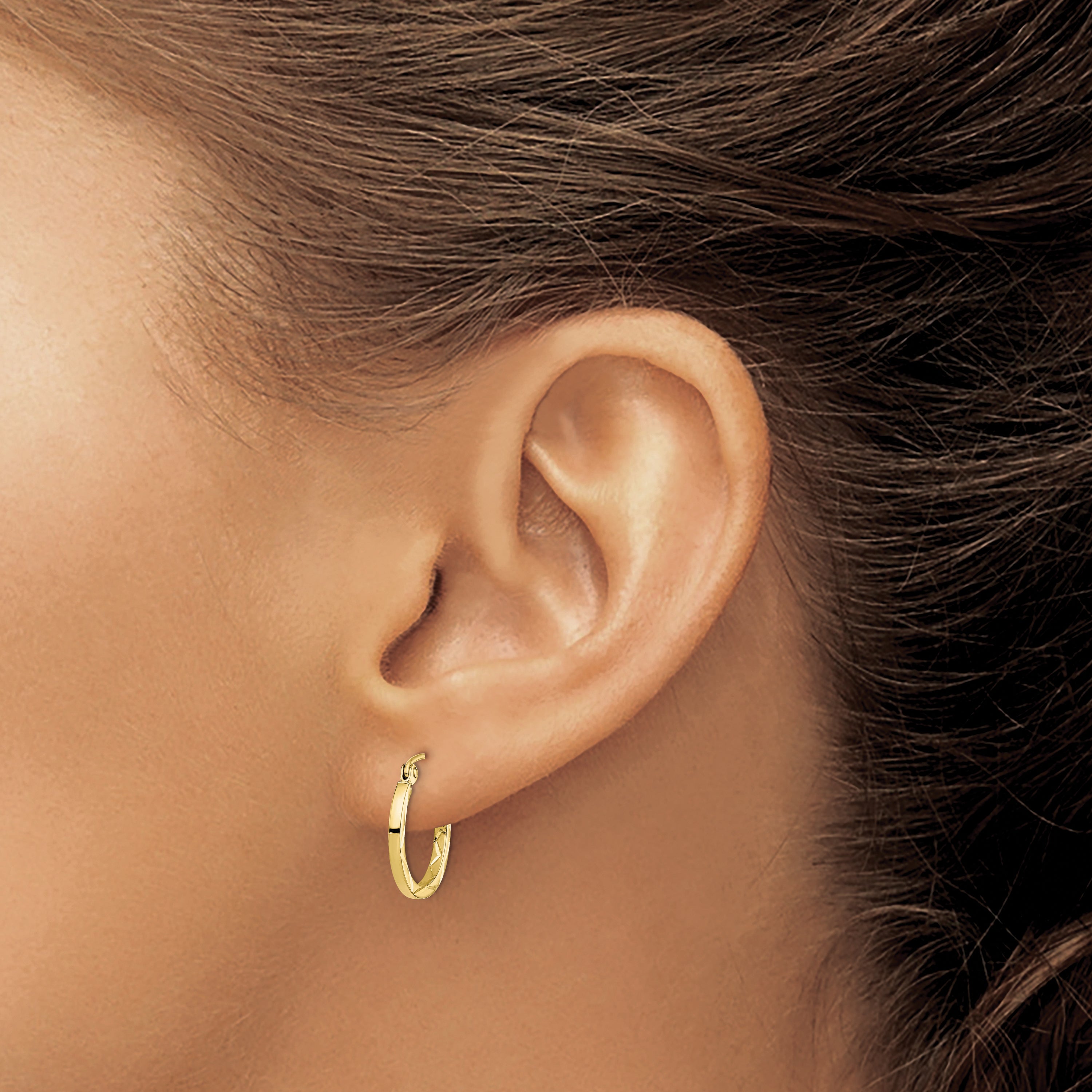 10K 1.5x15mm Diamond Cut Hoop Earrings