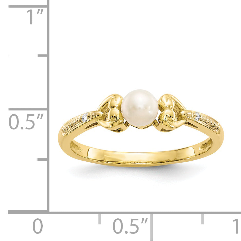10K Fresh Water Cultured Pearl and Diamond Ring