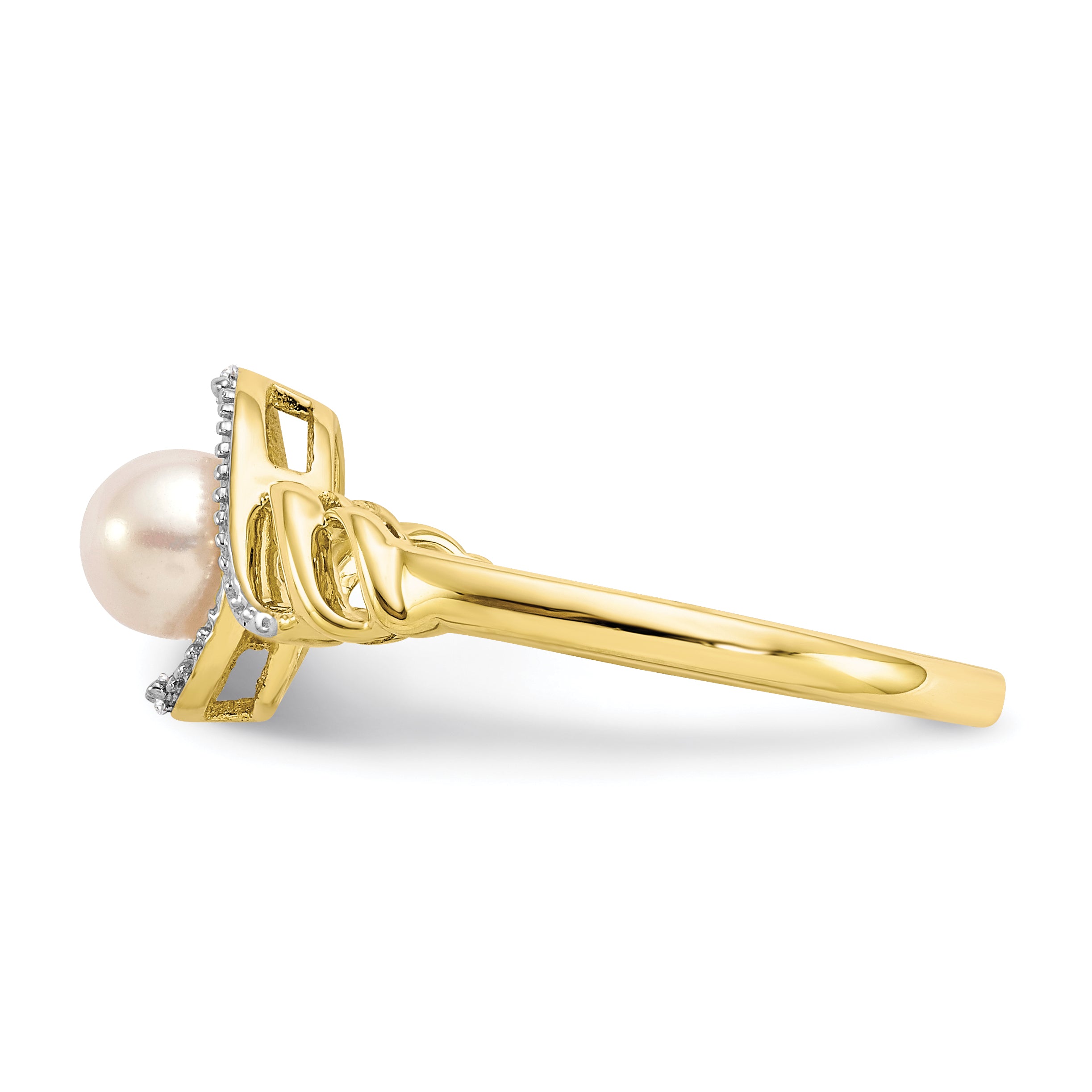 10K Fresh Water Cultured Pearl and Diamond Ring